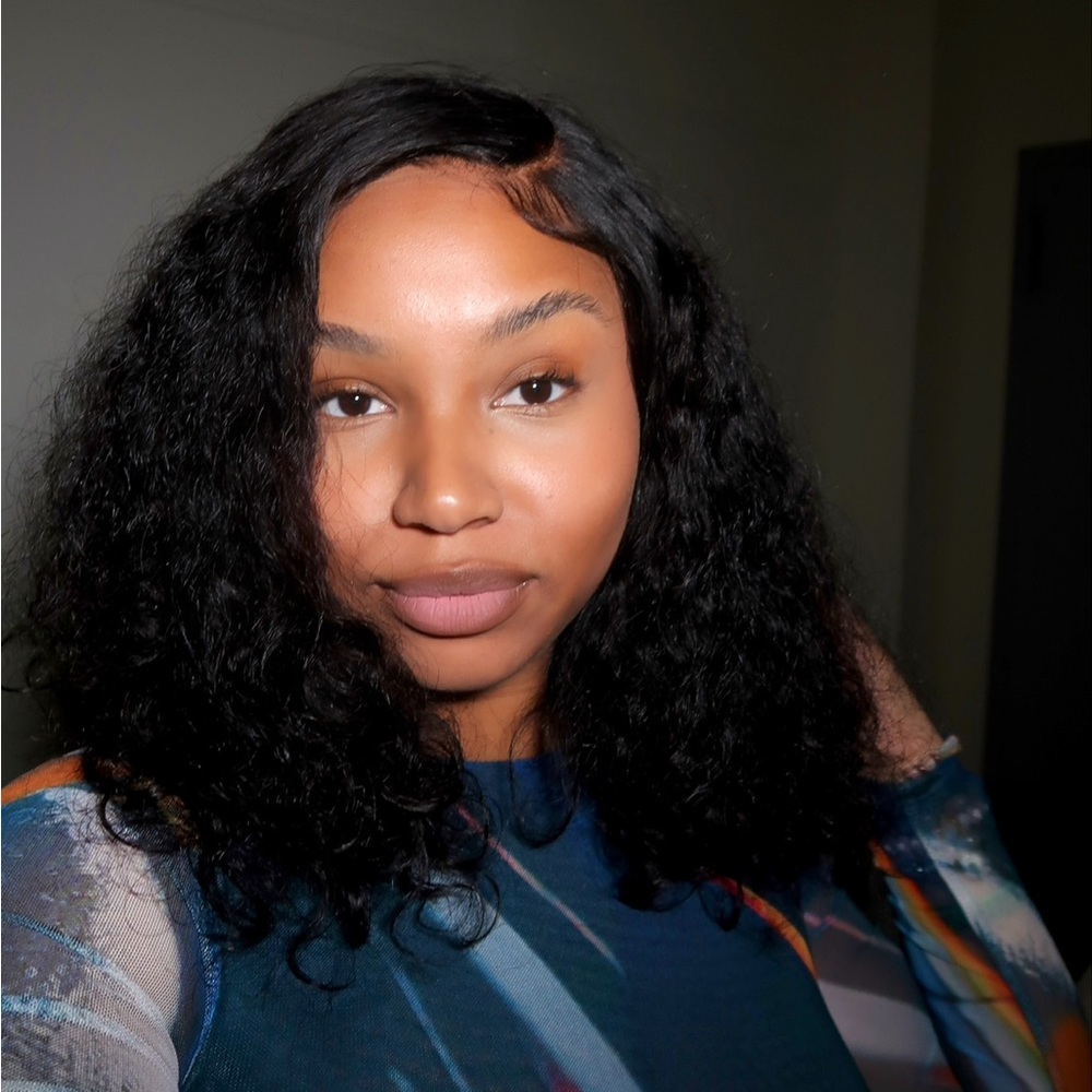 16” Deep Wave 5x5 Glueless Wig side part or middle only worn once